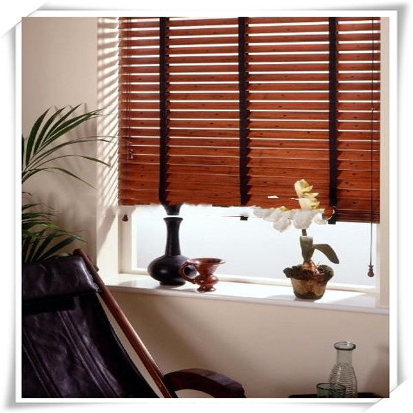 Açık Elektrikli Akülü Bambu Pencere Panjurları Uzunluğu 1.2M 1.8M