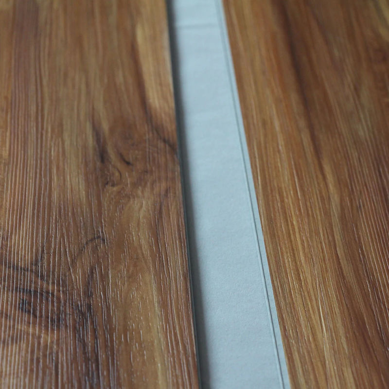 Özelleştirilebilir Ahşap Dokusu SPC Zemin Yangın geçirmez Taş Plastik Kompozit Tıklama ile Su geçirmez Lüks SPC Vinyl Tıklama