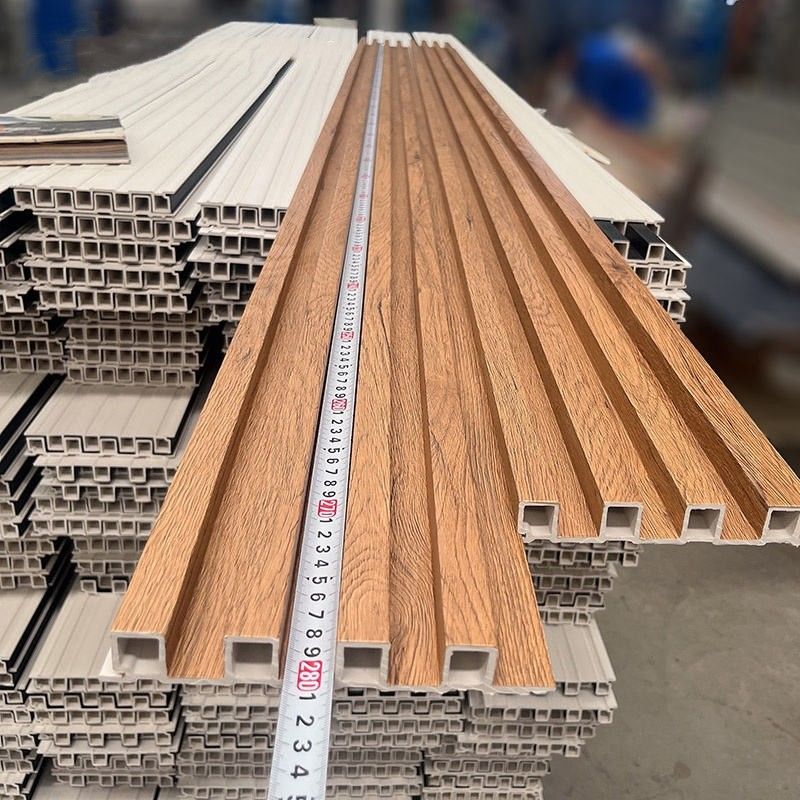 Fabrika İç Dekorasyon PVC Kaplama Kaplama Duvar Tahtaları WPC İç Kaplama Duvar Paneli