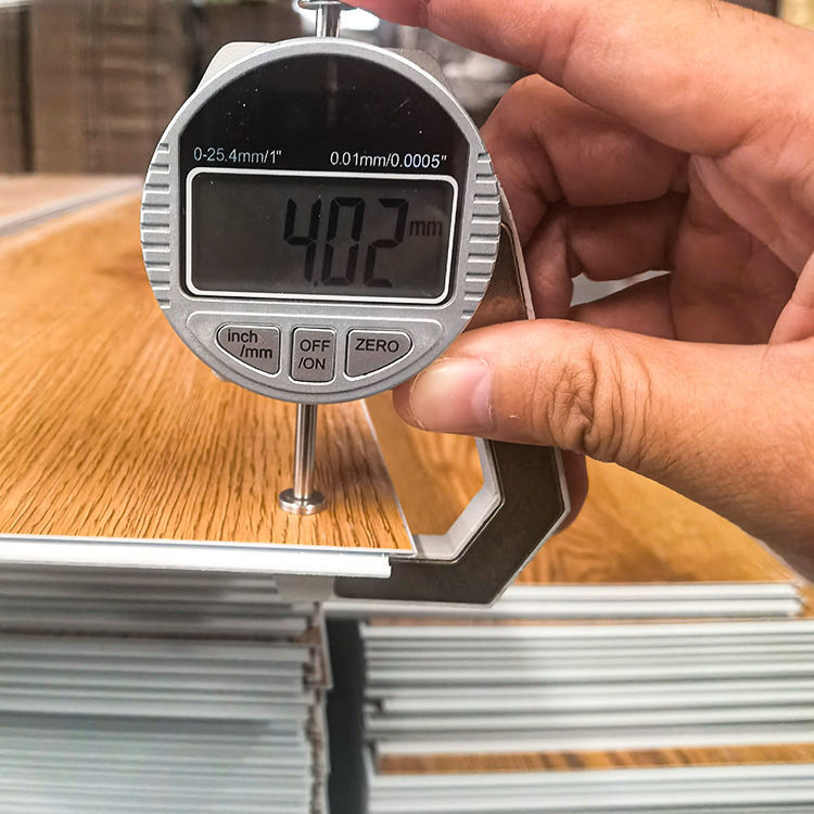 4mm 180*1220mm PVC Vinil Zemin Piso SPC Tıklat Su geçirmez Plastik SPC Zemin