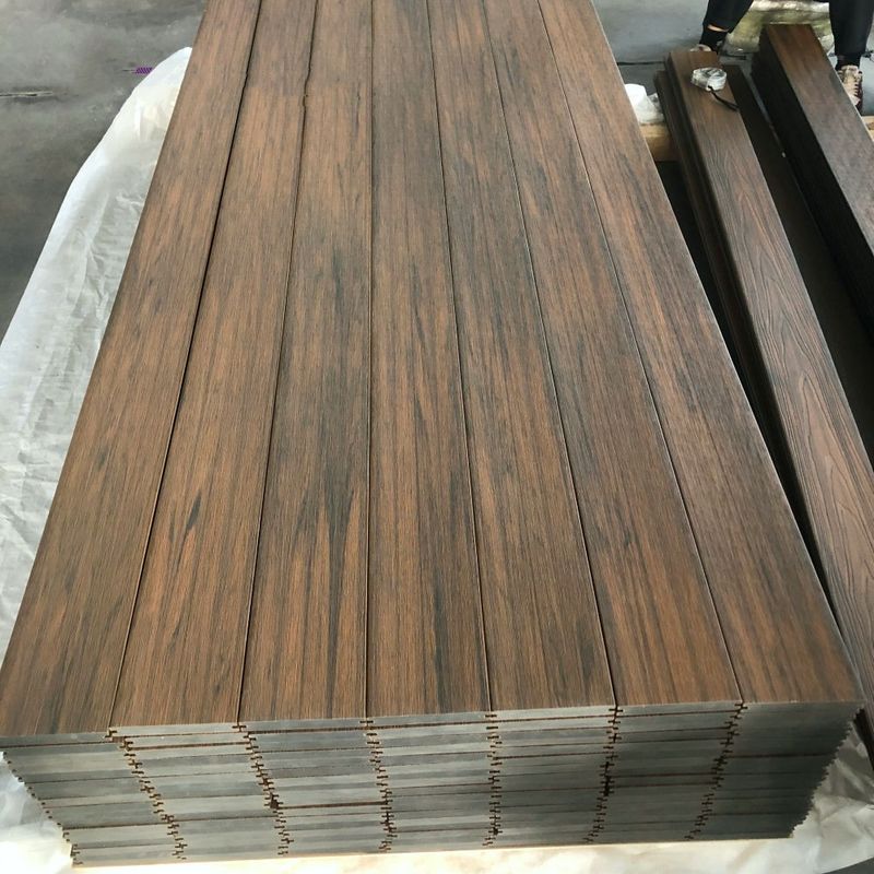 Avrupa Eş Ekstrüzyon Su geçirmez Güverte Zemini WPC Çürük Çatı Kompozit Çatı Dış Kullanım Fırçalı Ahşap Plastik Kompozit