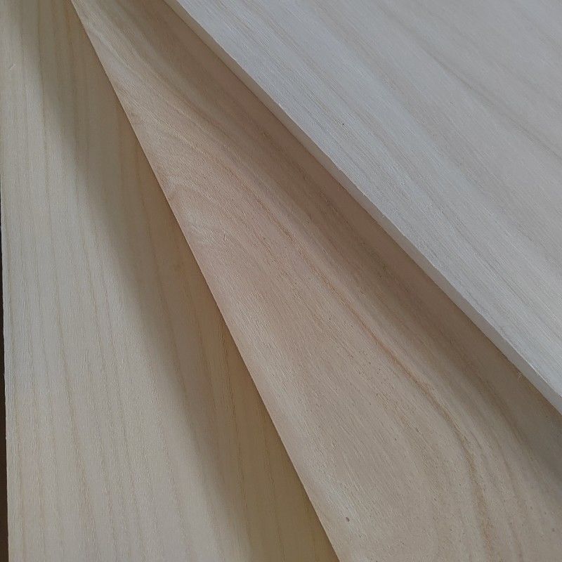 Paulownia Katı Ahşap Kenar Yapıştırılmış Tahta Mobilya Nem İçeriği %8-12% Dayanıklı Sağlam Tasarım