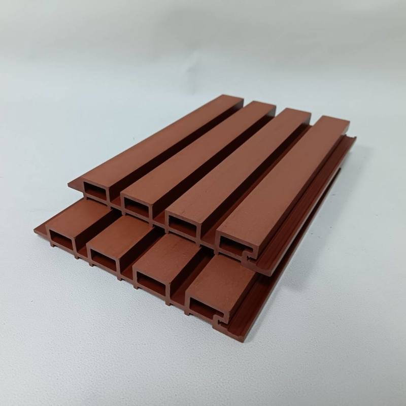 Düşük Fiyat Toptan Dış Mekan Ahşap Desenli Dış Cephe Dekorasyonu WPC Duvar Paneli Kaplaması