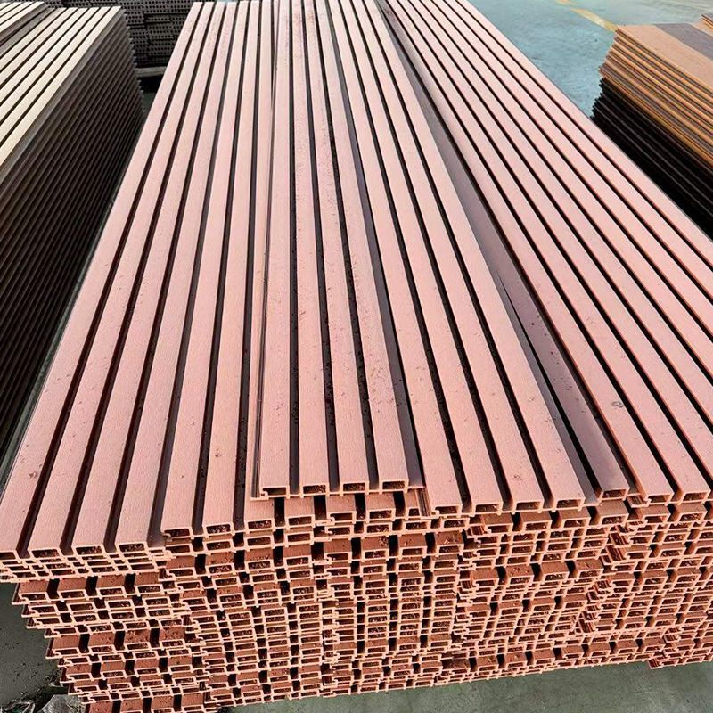 Su geçirmez Duvar Kaplamaları WPC Dış Dış Kompozit Duvar Paneli PVC Ahşap Duvar Paneli Dış Çapraz Ekstrüzyonlu Fluted Kaplama Paneli