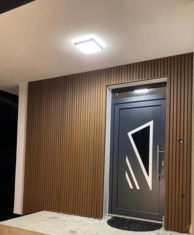 Modern WPC Fasad Paneli Dış Süzgeç Dış Duvar Paneli Wpc Duvar Kaplamaları Otel için