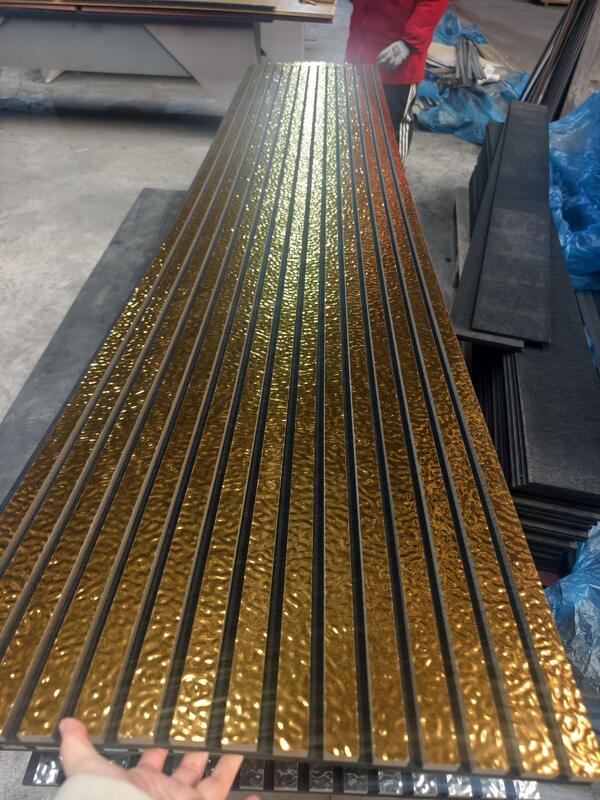 Modern Tasarım Poliester Elyaf Akustik Duvar Paneli Ses geçirmez 3 boyutlu Su Dalgalanması Tasarımı Ses emici Slat ızgara Dekoratif Panel