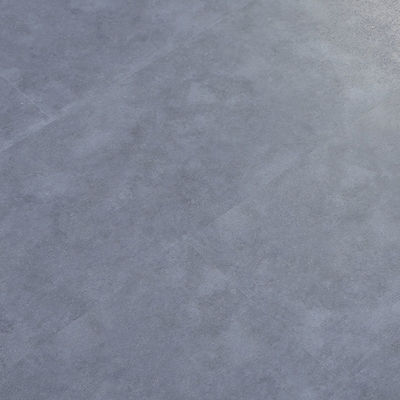 Su geçirmez Spc zemin kiremitleri Yangına dayanıklı ses geçirmez lüks vinil zemin