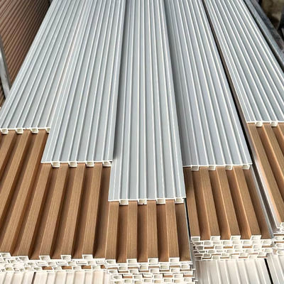 Toptan Fiyat Modern Tasarım WPC Duvar Panosu Anti-Statik İç Mekan Ahşap Çıtalı Duvar Paneli İç Mekan Su Geçirmez WPC Duvar Kaplaması İçin